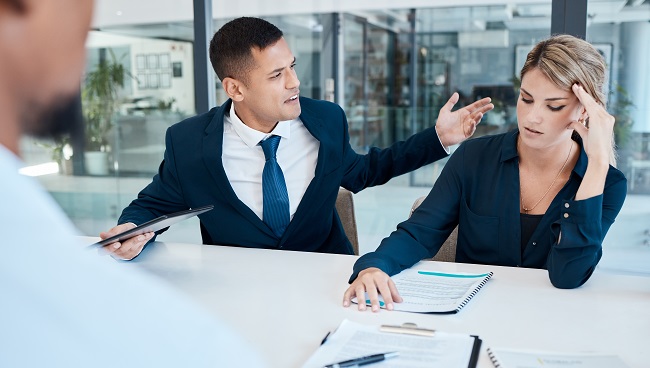 Assédio no trabalho: tudo o que você precisa saber sobre o tema